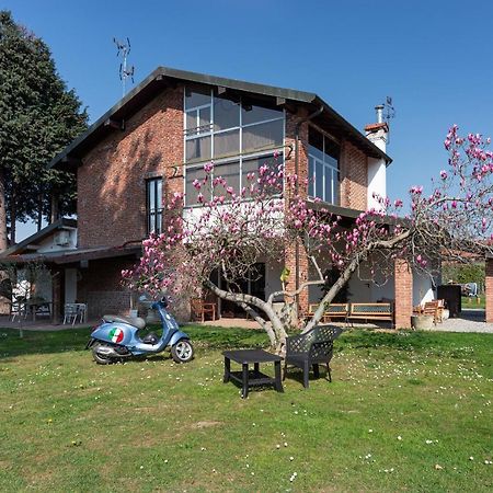 Bed and Breakfast Cascina Cattabreghetta Pombia Exterior foto