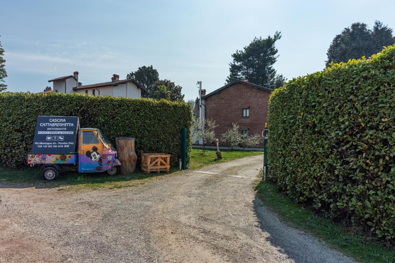 Bed and Breakfast Cascina Cattabreghetta Pombia Exterior foto