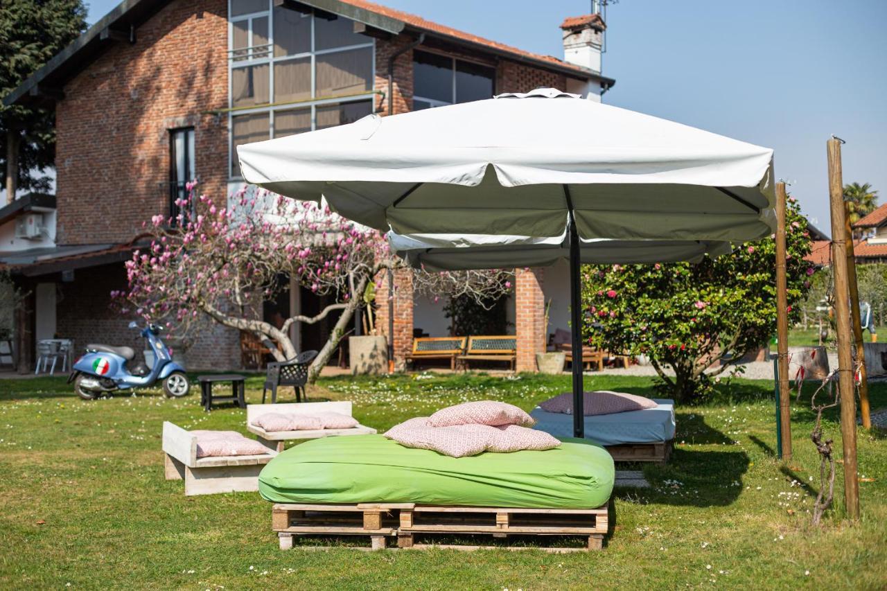 Bed and Breakfast Cascina Cattabreghetta Pombia Exterior foto